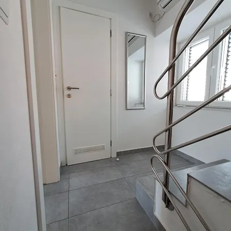 Greta Apartment Vrbnik  Exterior photo